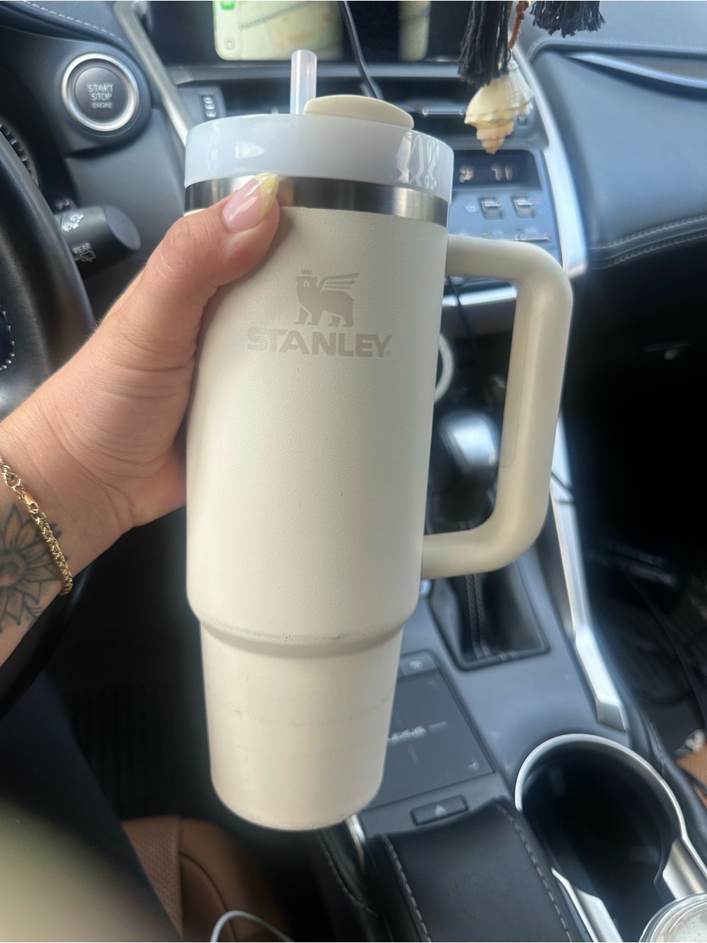 Stanley Ivory Travel Tumbler with Handle and Clear Lid